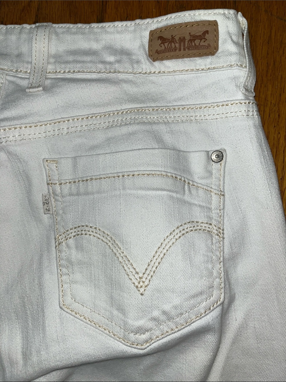 Levi’s 529 Curvy Skinny Leg White Denim Jeans Size 31 - Picture 8 of 10